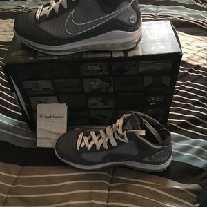 Nike Lebron 7’s cool grey